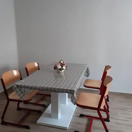 Helga Apartment *