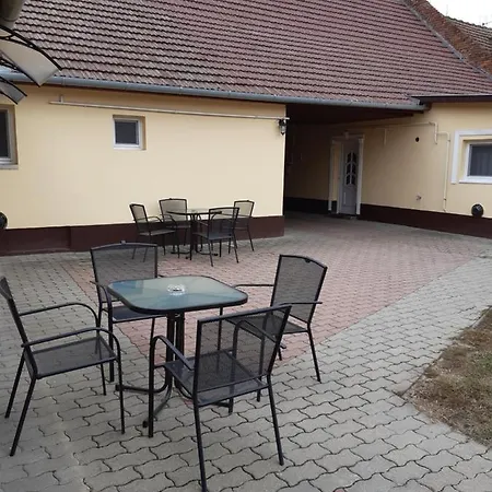 Helga Apartment Makó