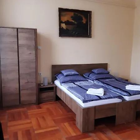Helga Apartment *