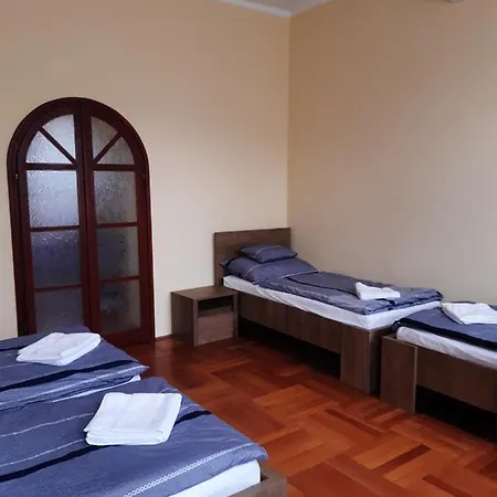 Helga Apartament *